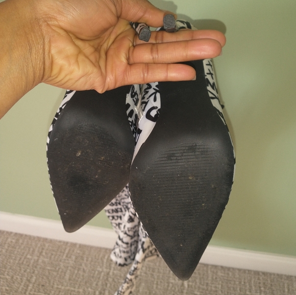 Women's Gisele white graffiti Liliana knee boots - Picture 11 of 13